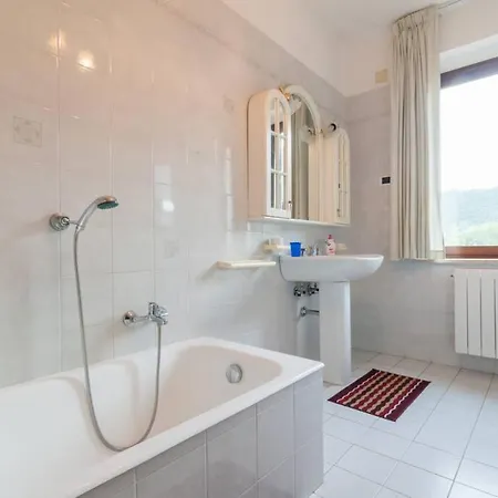 Apartment Piano Indipendente Di Una